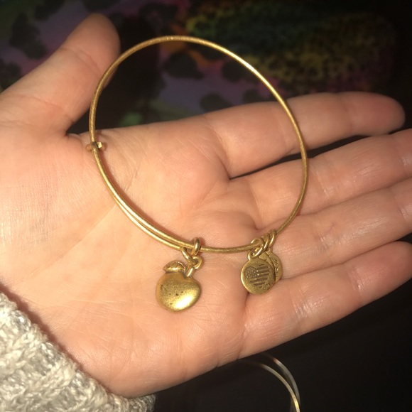 Alex and Anis - Picture 4 of 8
